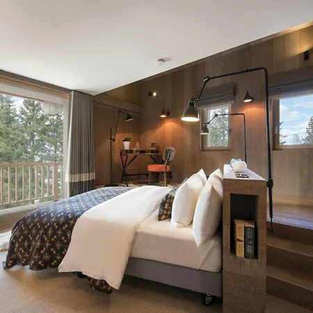 Lech Magic: Cozy Up Exclusive Mountain Chalet Wilden